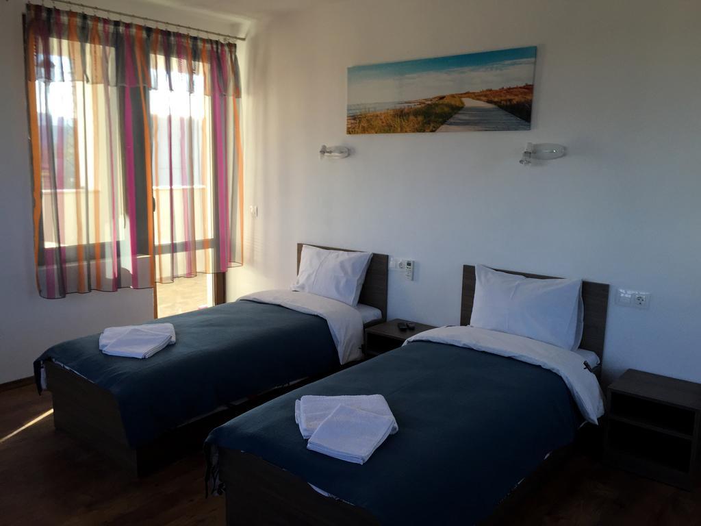 Guest House Hasiendata Pavel Banya Extérieur photo
