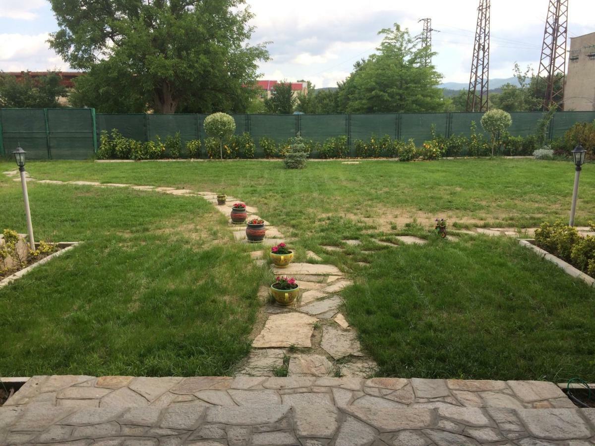 Guest House Hasiendata Pavel Banya Extérieur photo